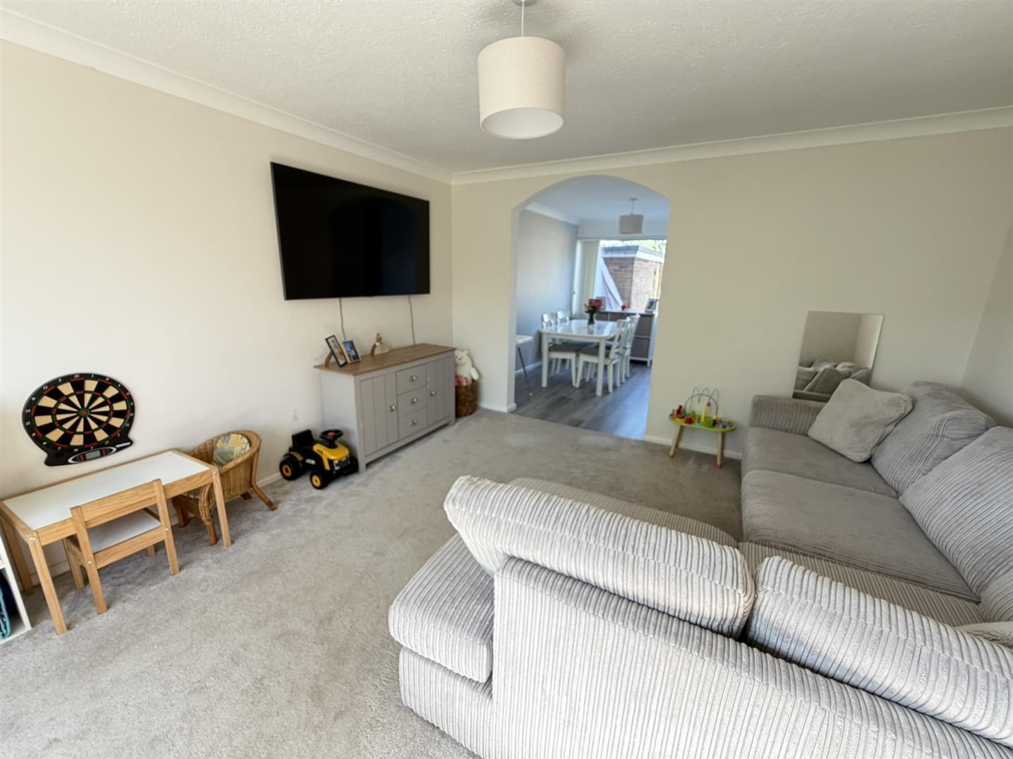Admirals Way, Daventry Image 6