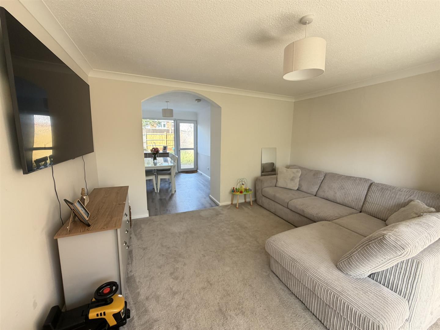 Admirals Way, Daventry Image 7