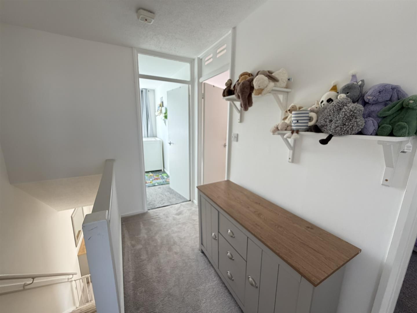 Admirals Way, Daventry Image 9