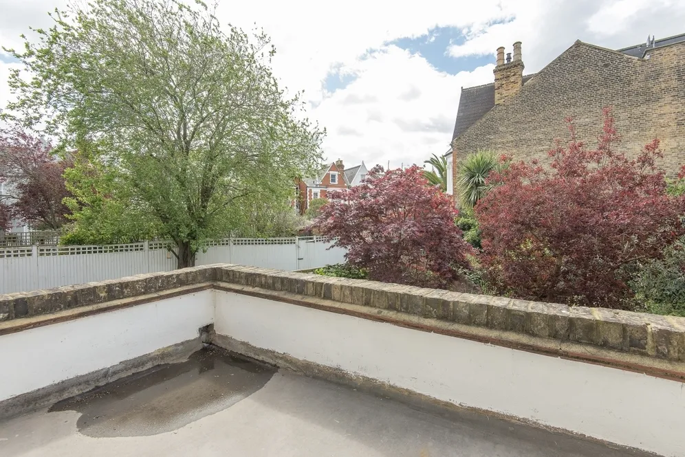 Crescent Lane, London, SW4 photo 5