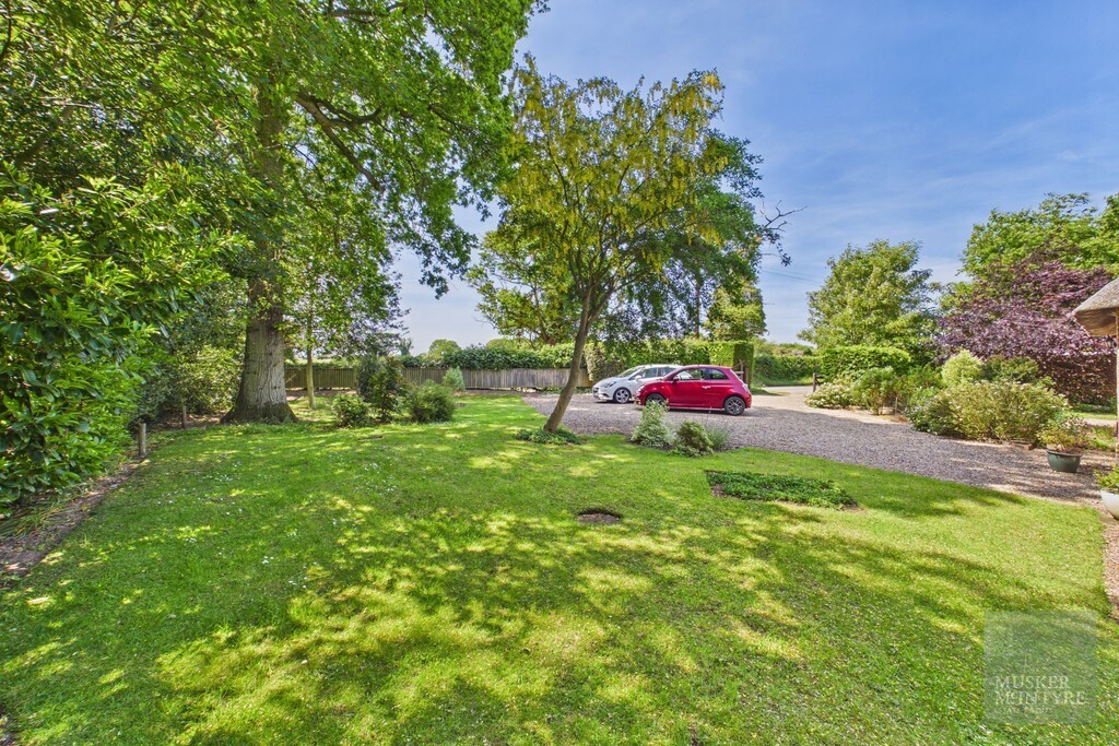 Threadneedle Street, Bergh Apton Image 3
