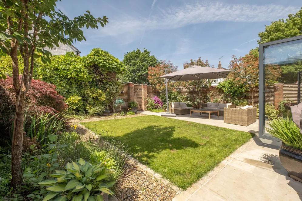 Tudor Road, Hampton, TW12 photo 15