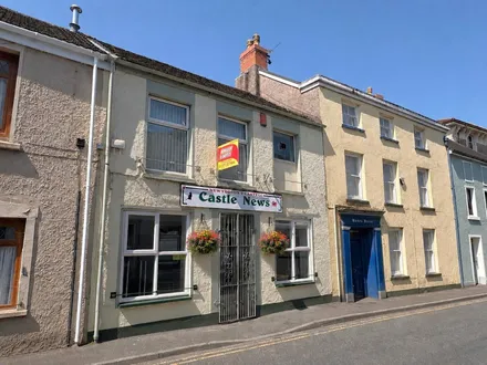 Bridge Street, Kidwelly, SA17