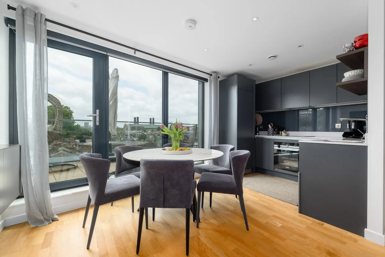Hawthorne Crescent, London, SE10 photo 2
