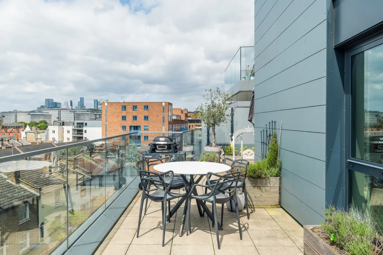Hawthorne Crescent, London, SE10 photo 11