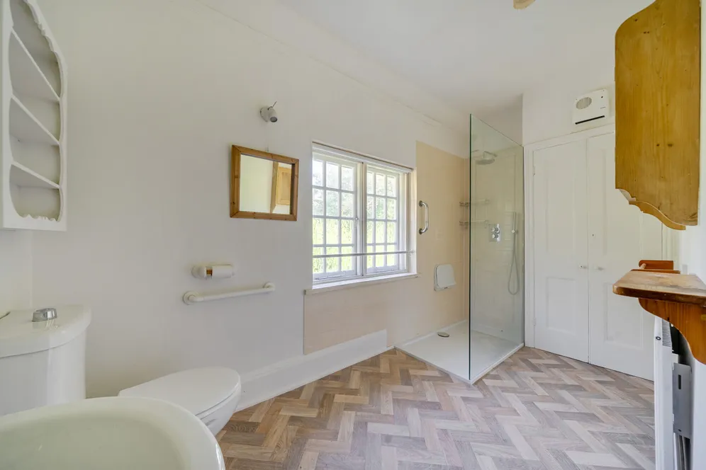 Kingsley Green, Haslemere, GU27 photo 8