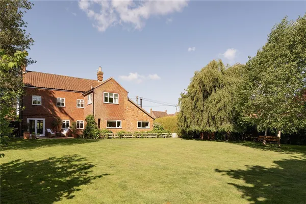 The Street, Surlingham, NR14 photo 30
