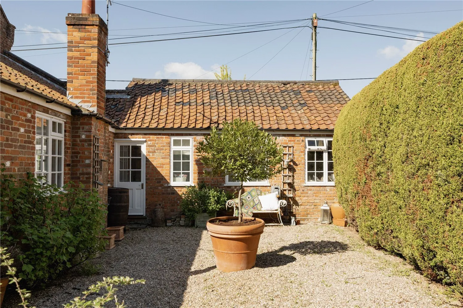 The Street, Surlingham, NR14 photo 31