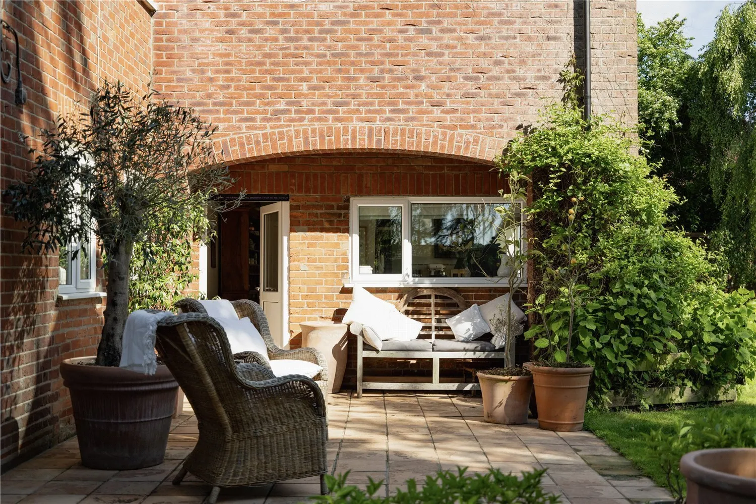 The Street, Surlingham, NR14 photo 33