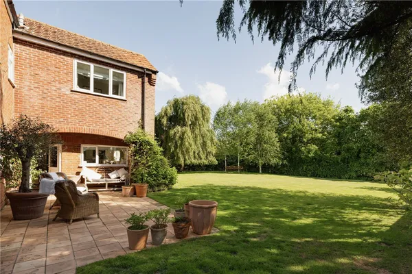 The Street, Surlingham, NR14 photo 35