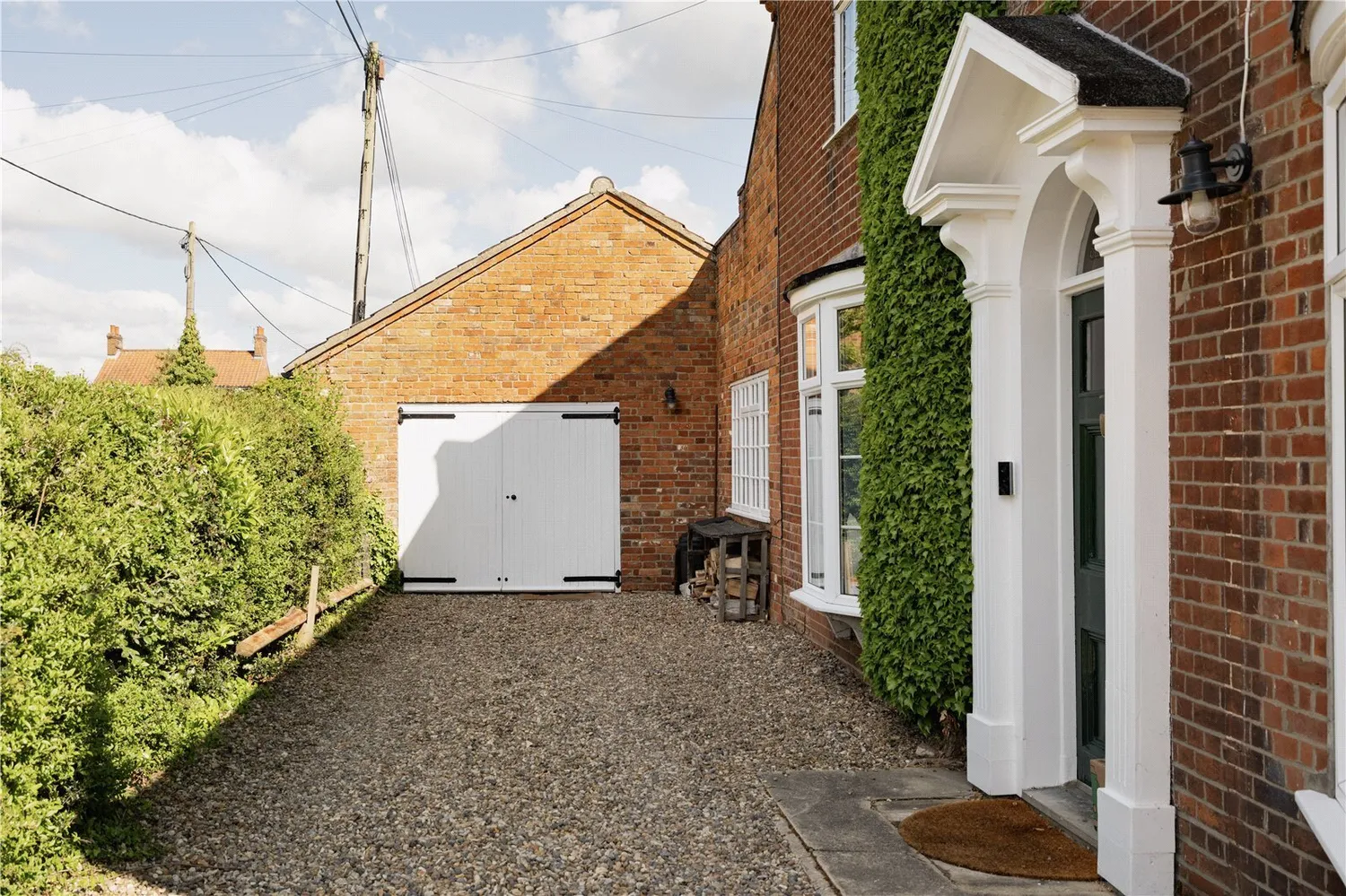 The Street, Surlingham, NR14 photo 39