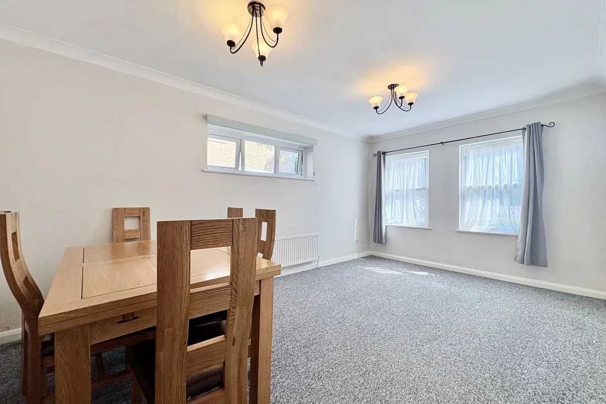 Nightingale Court, HERTFORD