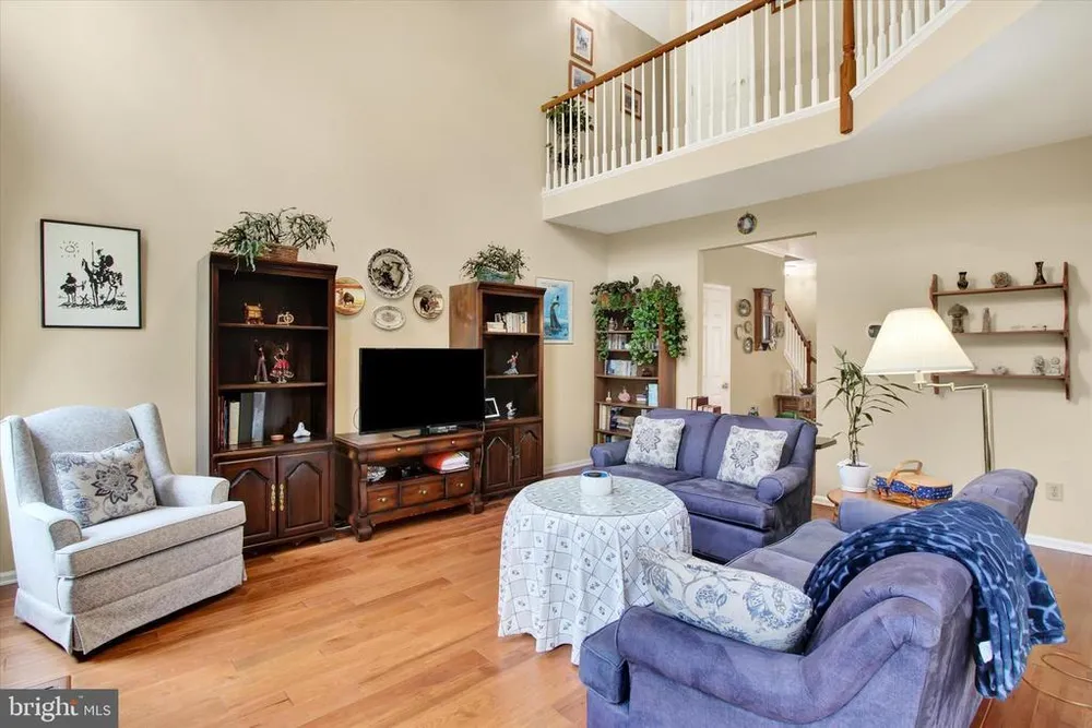 107 Castle Dr, North Wales, PA 19454
