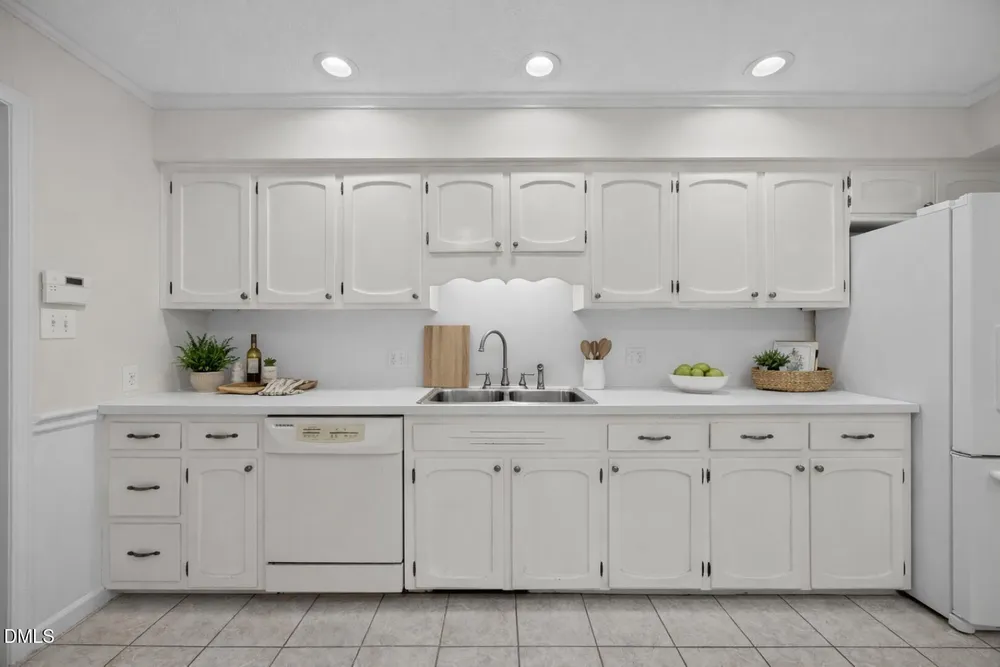 4300 Edgehill Ct, Raleigh, NC 27612