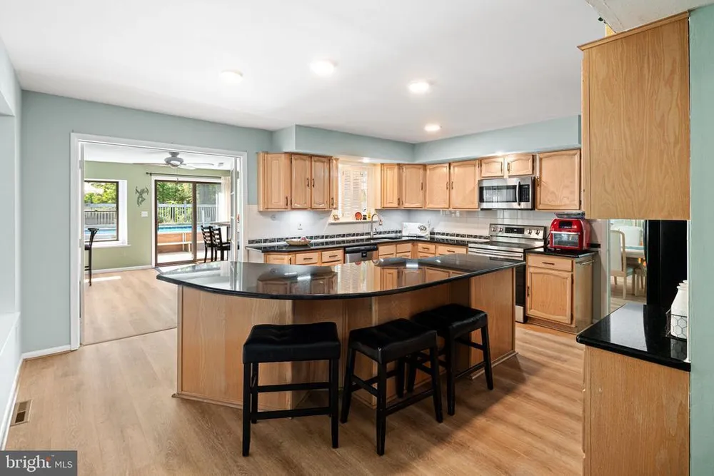1273 Quarry Commons Dr, Yardley, PA 19067