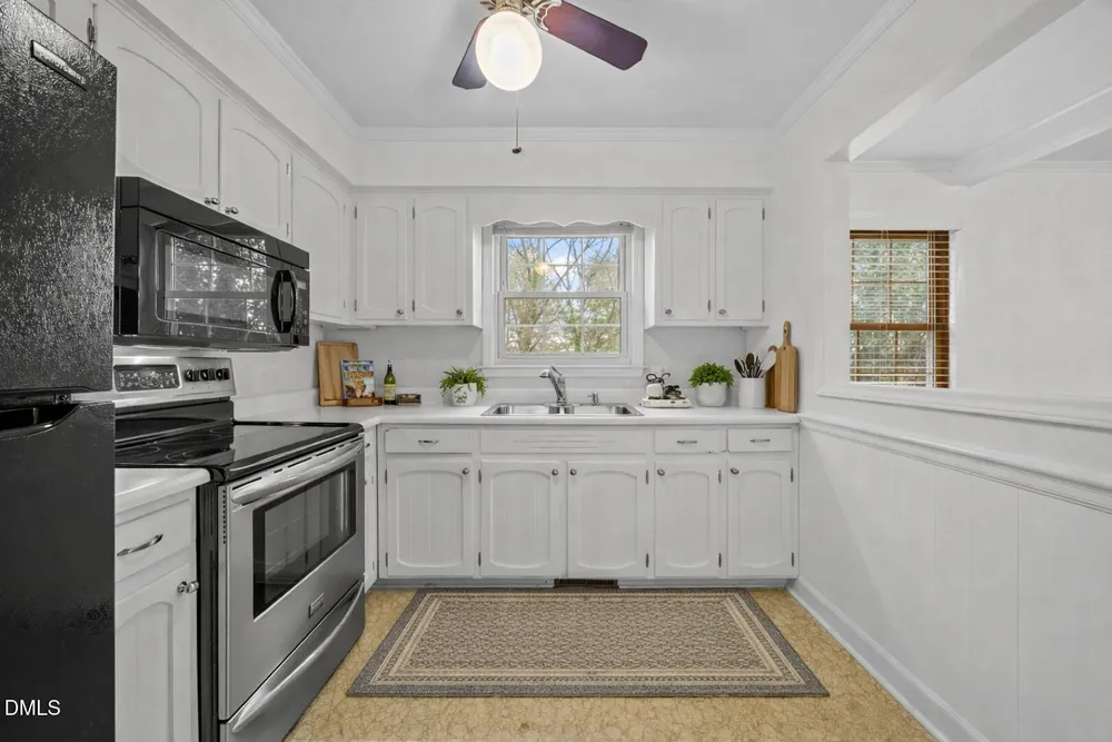 4300 Edgehill Ct, Raleigh, NC 27612