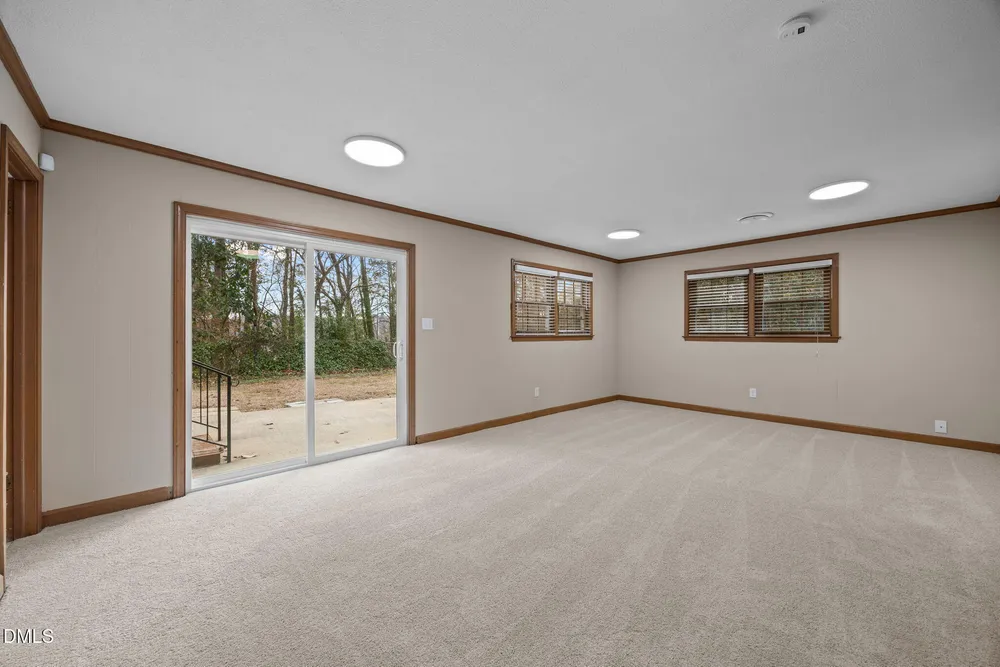 4300 Edgehill Ct, Raleigh, NC 27612