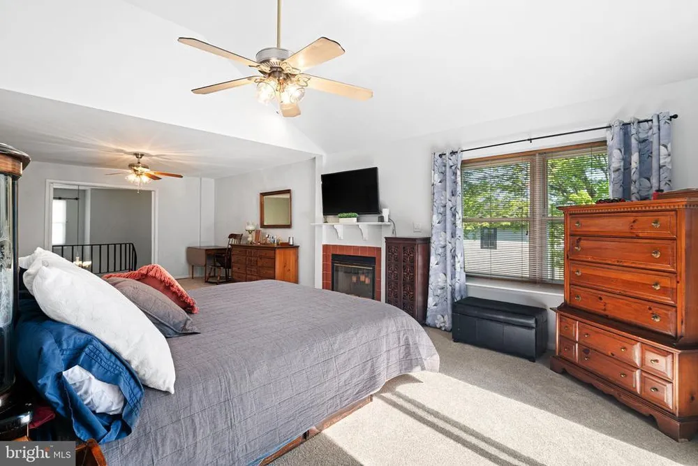 1273 Quarry Commons Dr, Yardley, PA 19067
