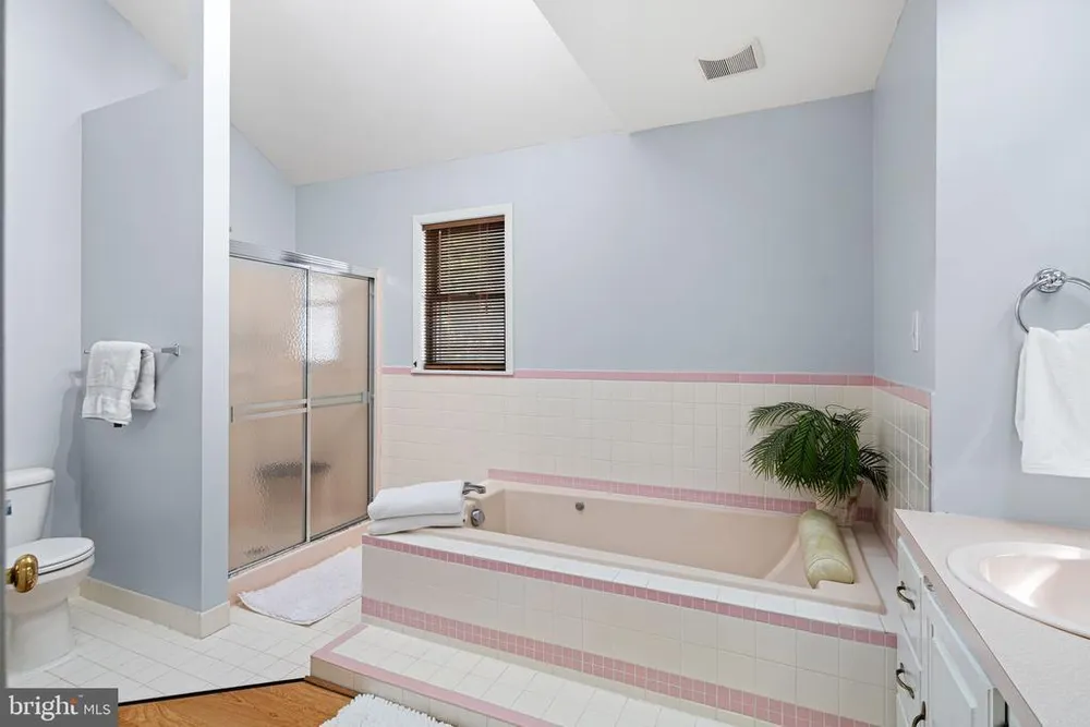 1273 Quarry Commons Dr, Yardley, PA 19067