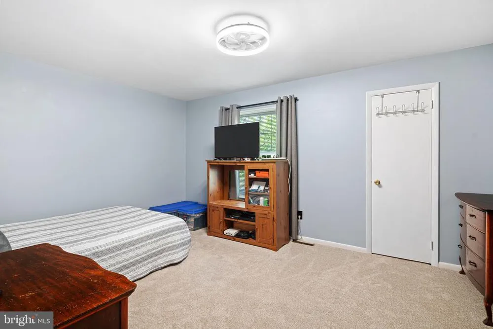 1273 Quarry Commons Dr, Yardley, PA 19067