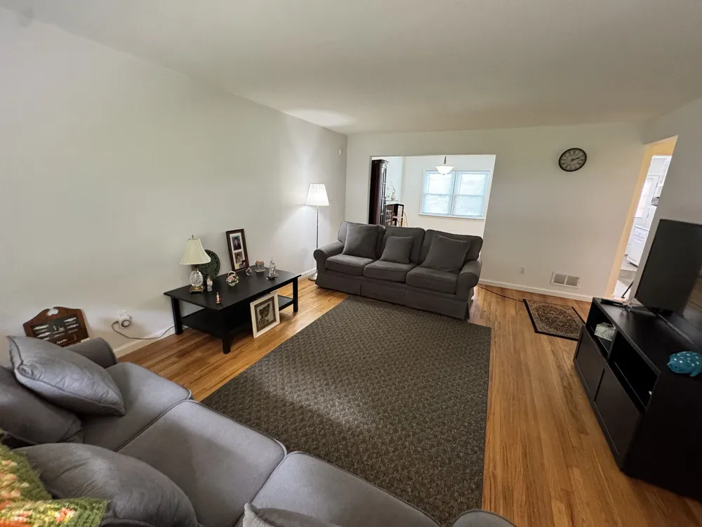 15 Orchard Pkwy, White Plains, NY 10606