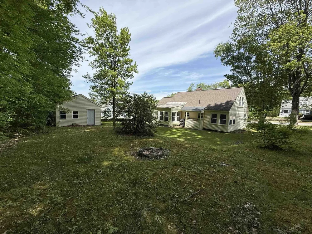 43 Clark Ave, Laconia, NH 03246