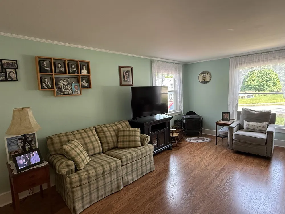 43 Clark Ave, Laconia, NH 03246