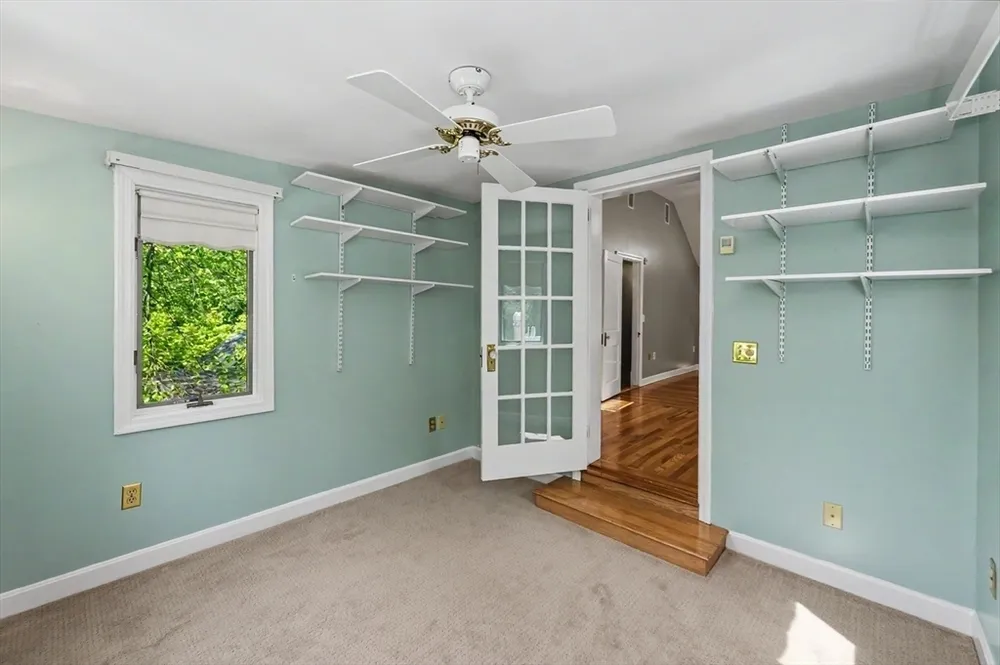 261 School St, Groveland, MA 01834