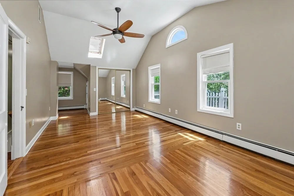 261 School St, Groveland, MA 01834