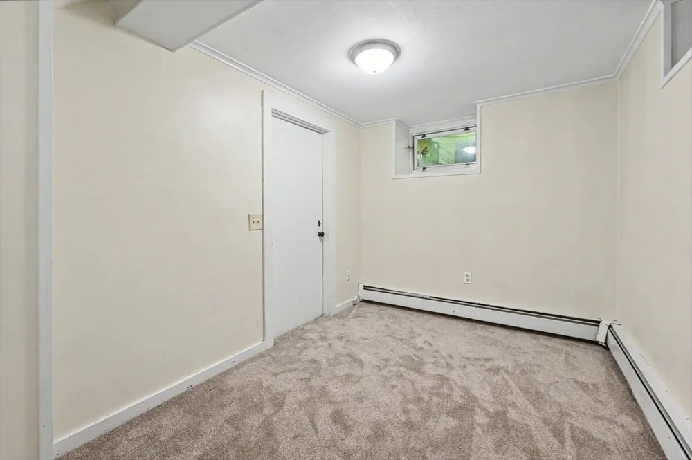 261 School St, Groveland, MA 01834