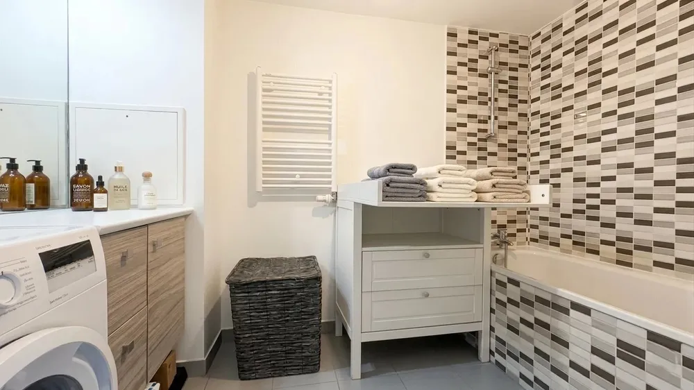 Pantin, 93500, France
