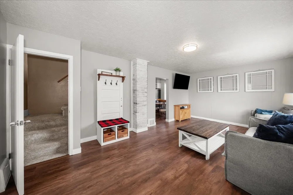 1408 W Kiernan Ave, Spokane, WA 99205