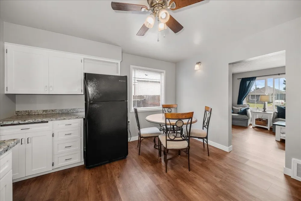 1408 W Kiernan Ave, Spokane, WA 99205