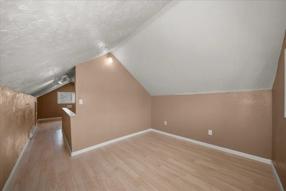 1408 W Kiernan Ave, Spokane, WA 99205