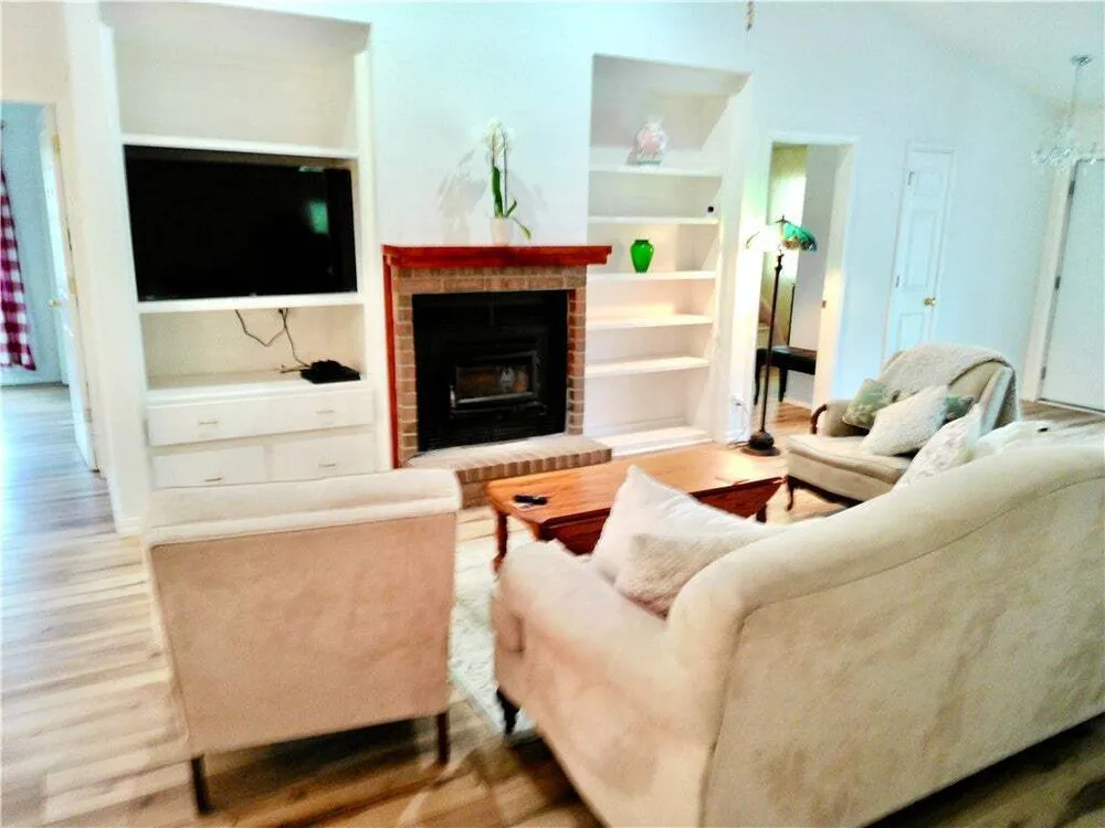 17 Kirkwall Pl, Bella Vista, AR 72715