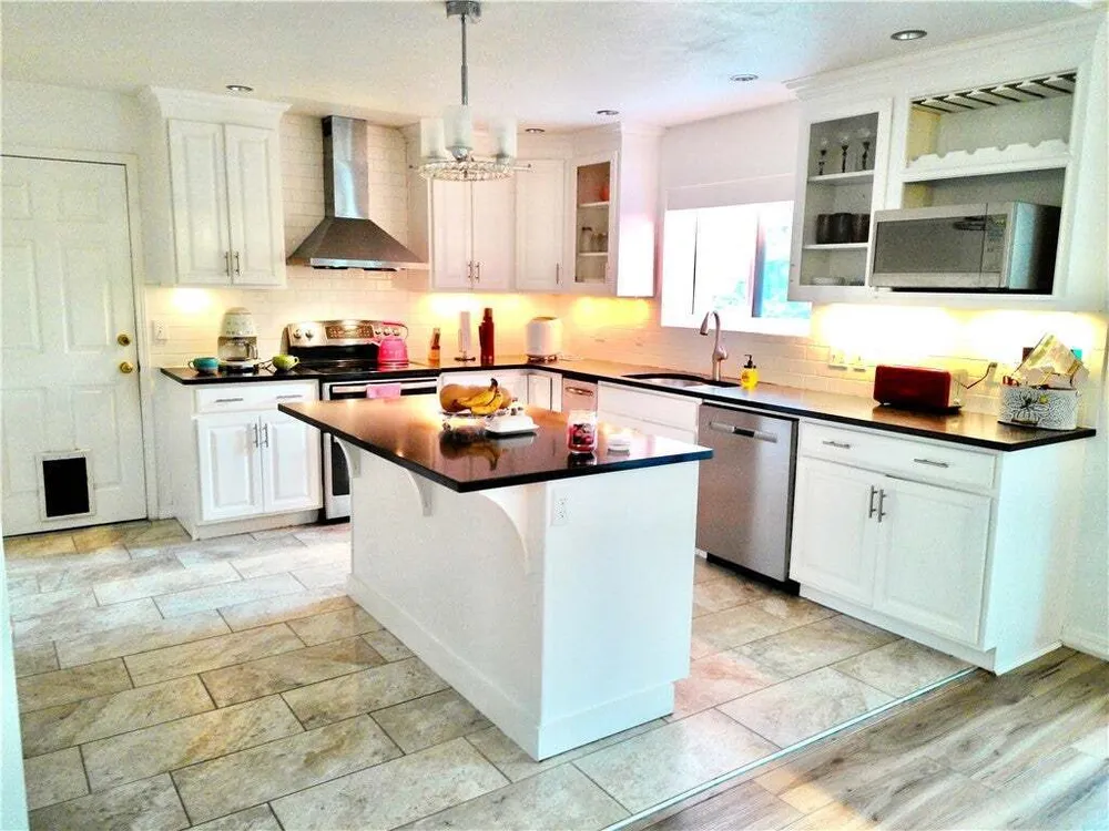 17 Kirkwall Pl, Bella Vista, AR 72715