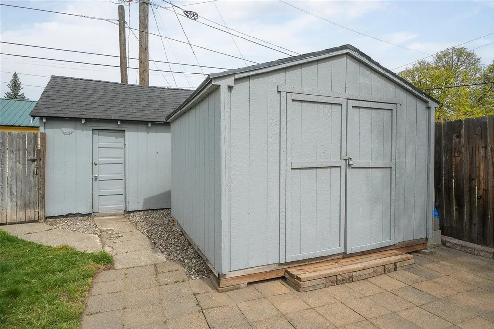 1408 W Kiernan Ave, Spokane, WA 99205