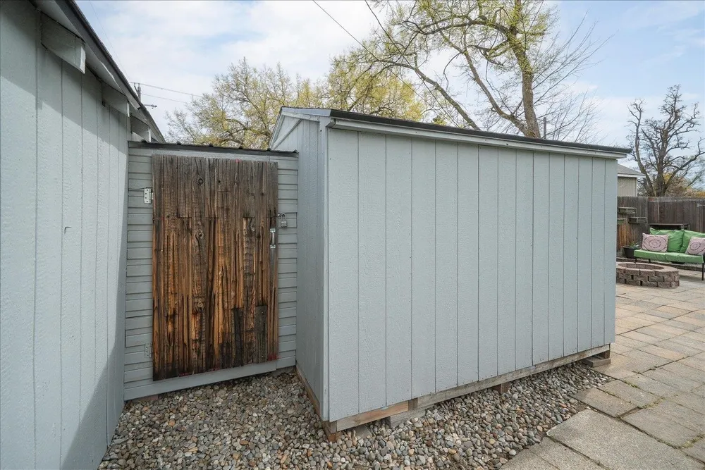 1408 W Kiernan Ave, Spokane, WA 99205