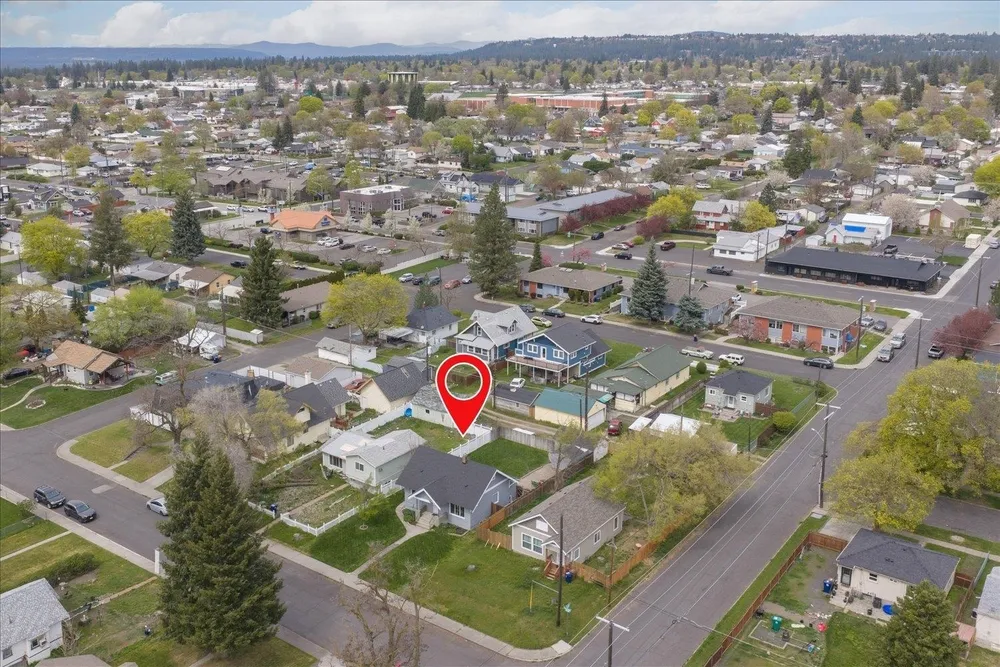 1408 W Kiernan Ave, Spokane, WA 99205