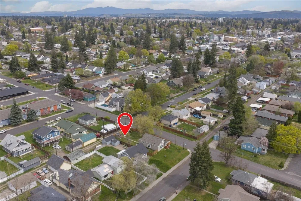 1408 W Kiernan Ave, Spokane, WA 99205