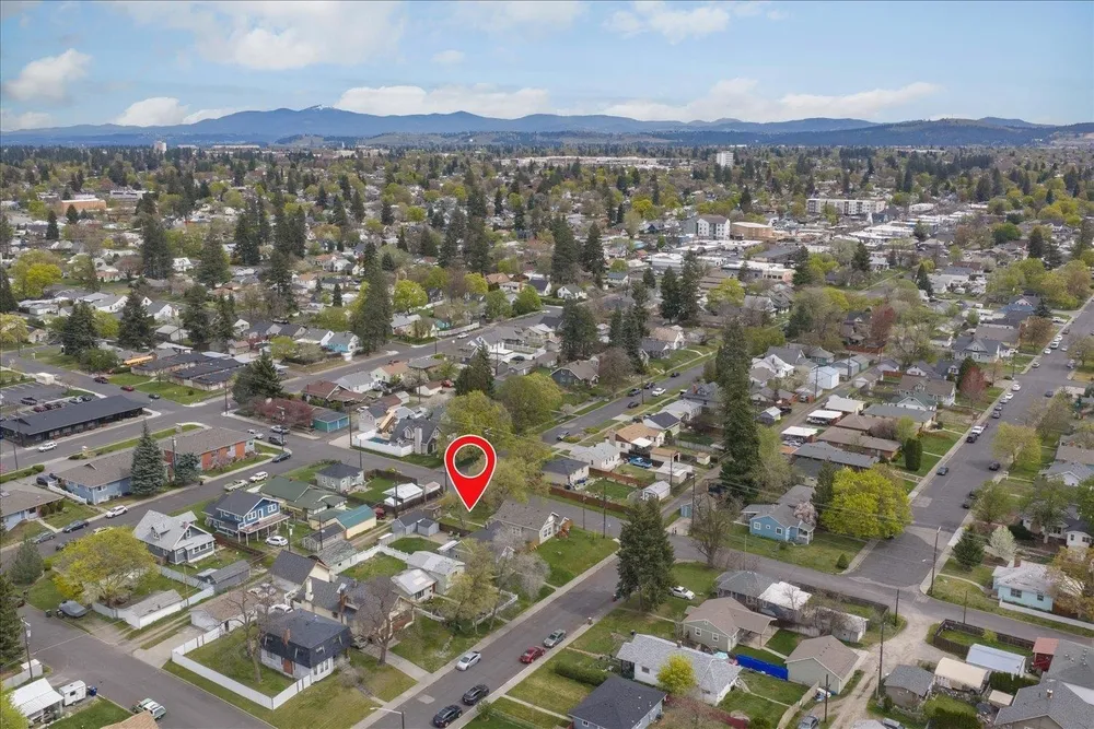 1408 W Kiernan Ave, Spokane, WA 99205