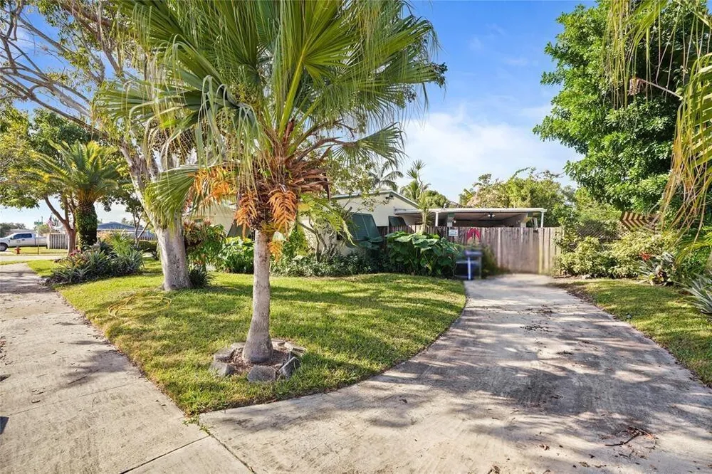 3421 SW 15th St, Fort Lauderdale, FL 33312