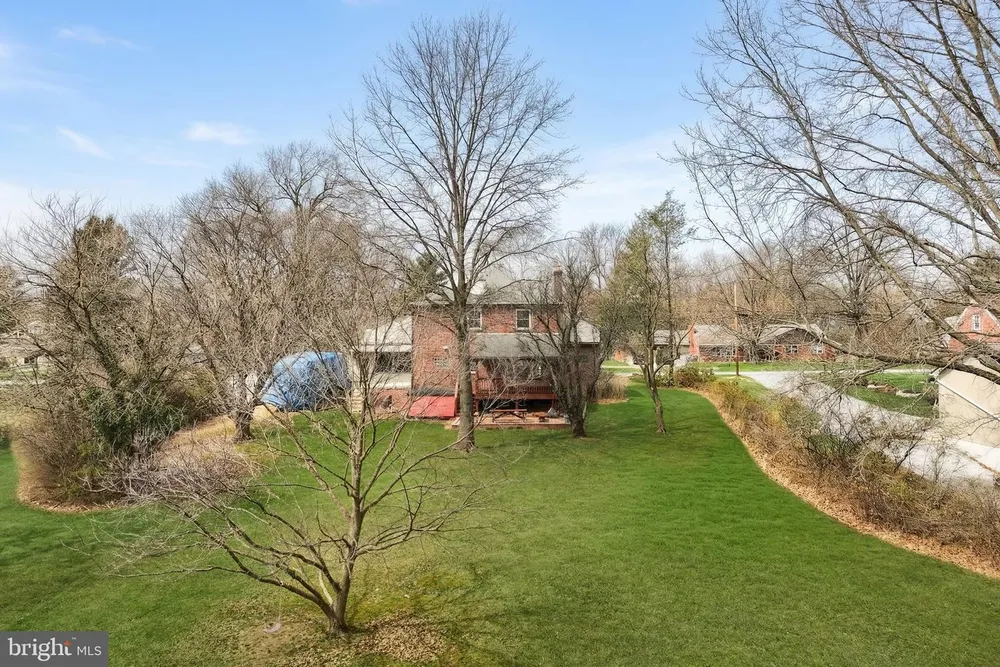 990 E Canal Rd, Dover, PA 17315