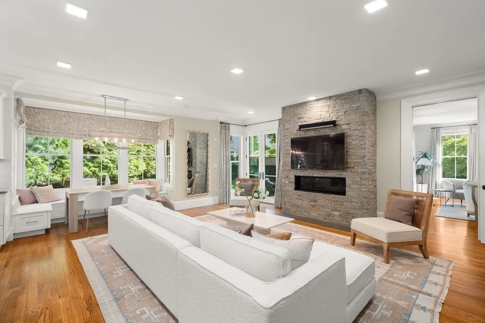 175 COOLIDGE HILL, Cambridge, MA 02138