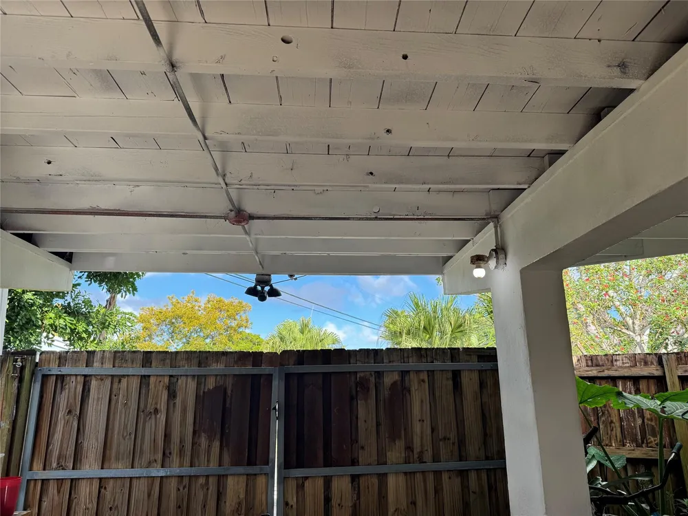 3421 SW 15th St, Fort Lauderdale, FL 33312