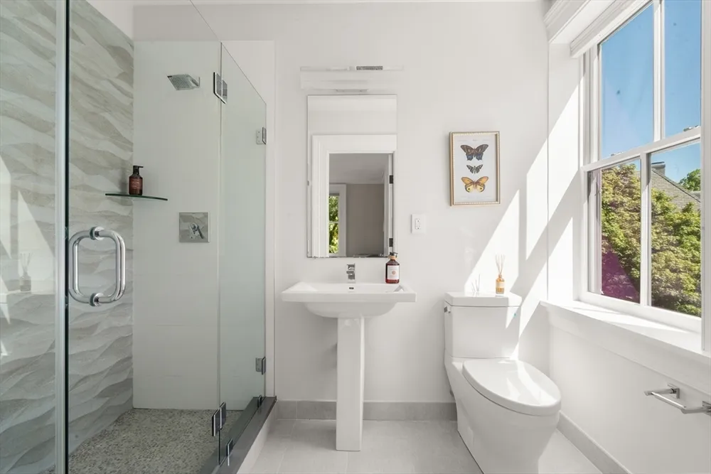 175 COOLIDGE HILL, Cambridge, MA 02138