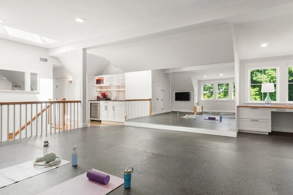 175 COOLIDGE HILL, Cambridge, MA 02138
