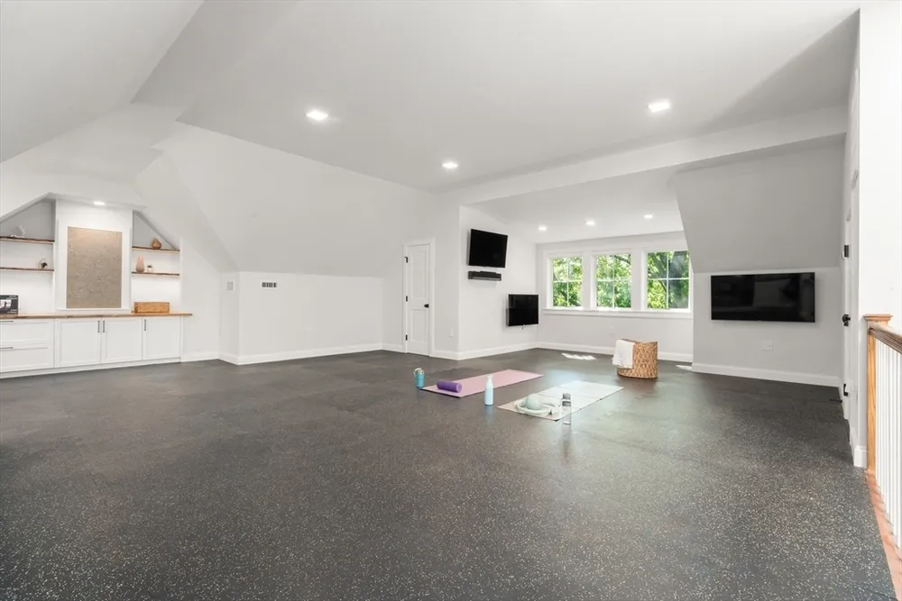 175 COOLIDGE HILL, Cambridge, MA 02138