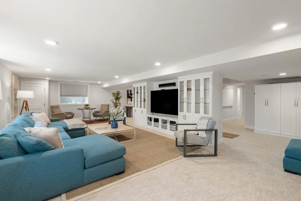 175 COOLIDGE HILL, Cambridge, MA 02138
