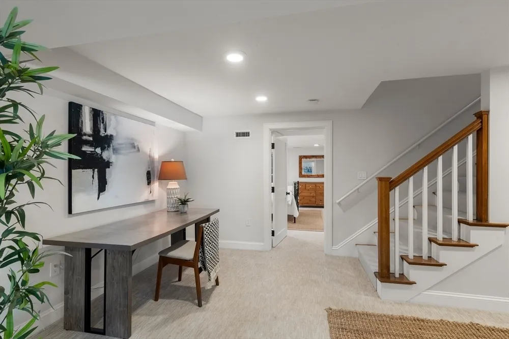 175 COOLIDGE HILL, Cambridge, MA 02138